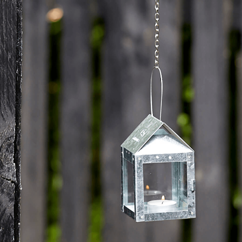 A2 Living   Fyrfads Lanterne   Kæde Galvaniseret Højde 12 Cm  Indendørs Udendørs