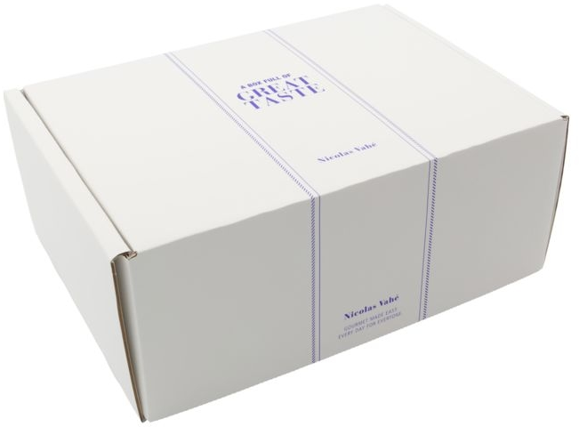 Elegant Gaveæske i Hvid Bølgepap - Medium Størrelse
