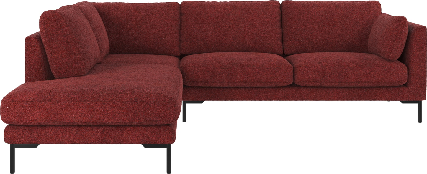 Hjørnesofa Rowico Corwin Venstrevendt 266x226 Cm Dybrød Sort Anna -stof Med Sortlakerede Metalben