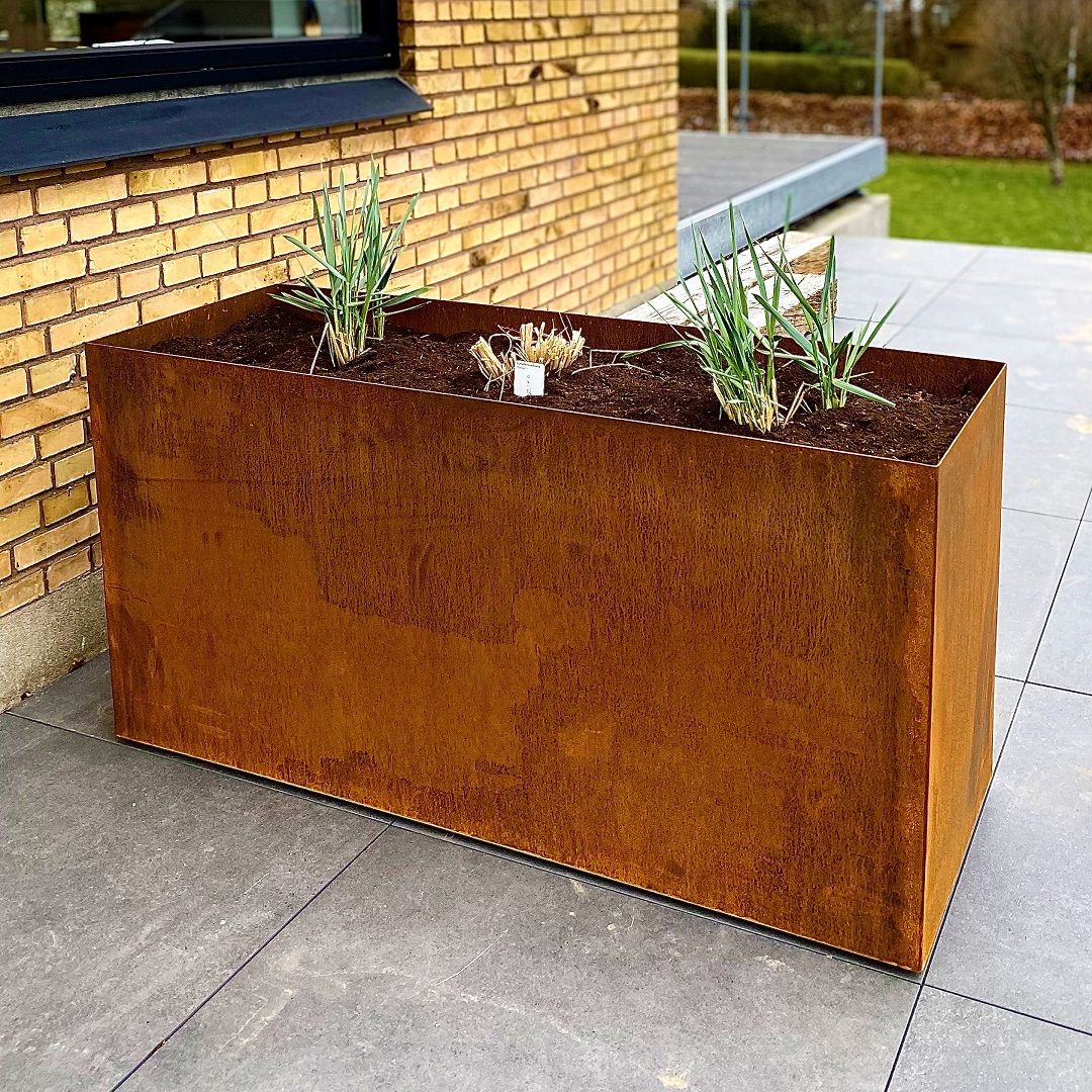 Højbed på hjul i cortenstål – perfekt til din terrasse!