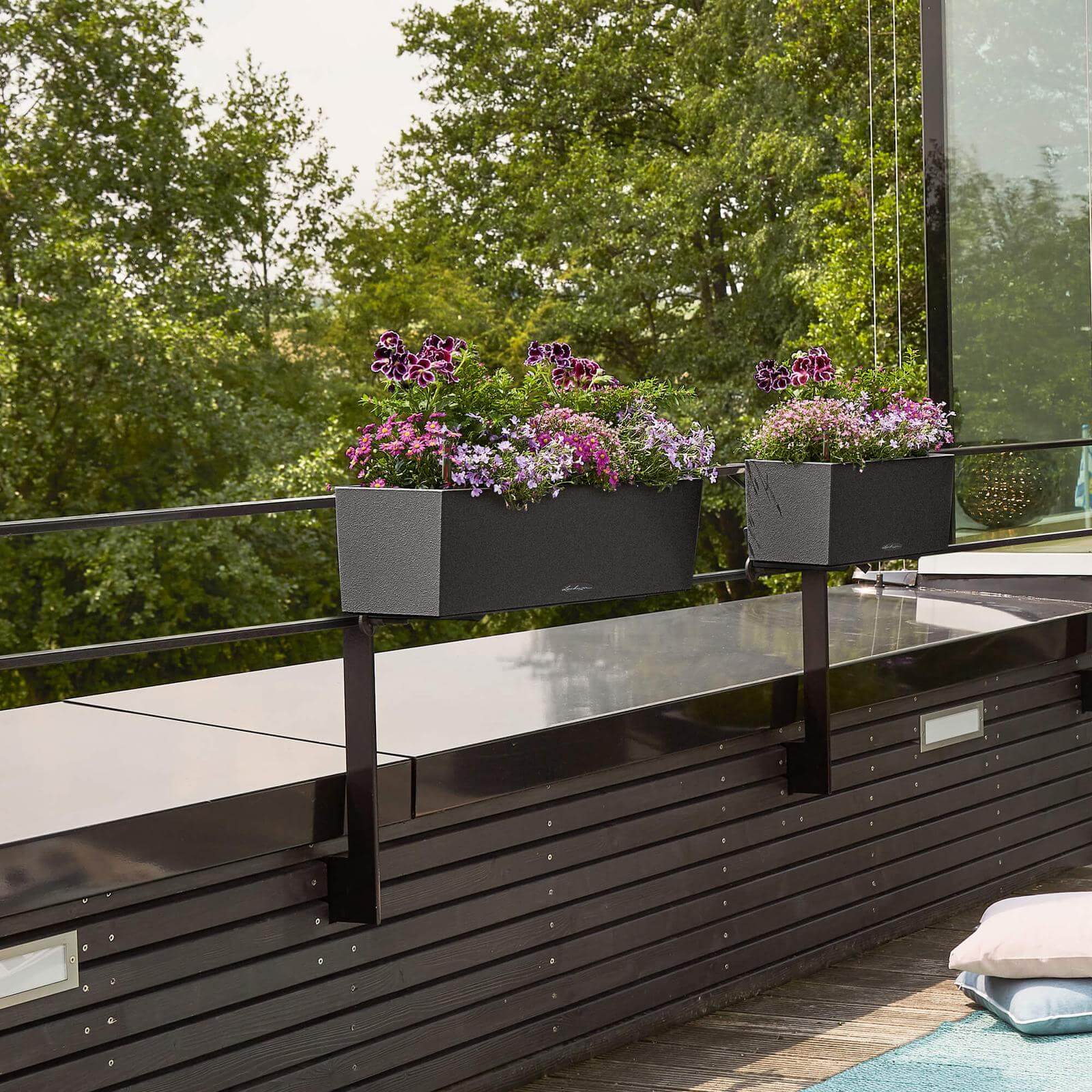 Lechuza Balconera Stone Udendørs Krukke Til Blomster Med Selvvandingssystem  Graphite Black 50   19   H19 Cm