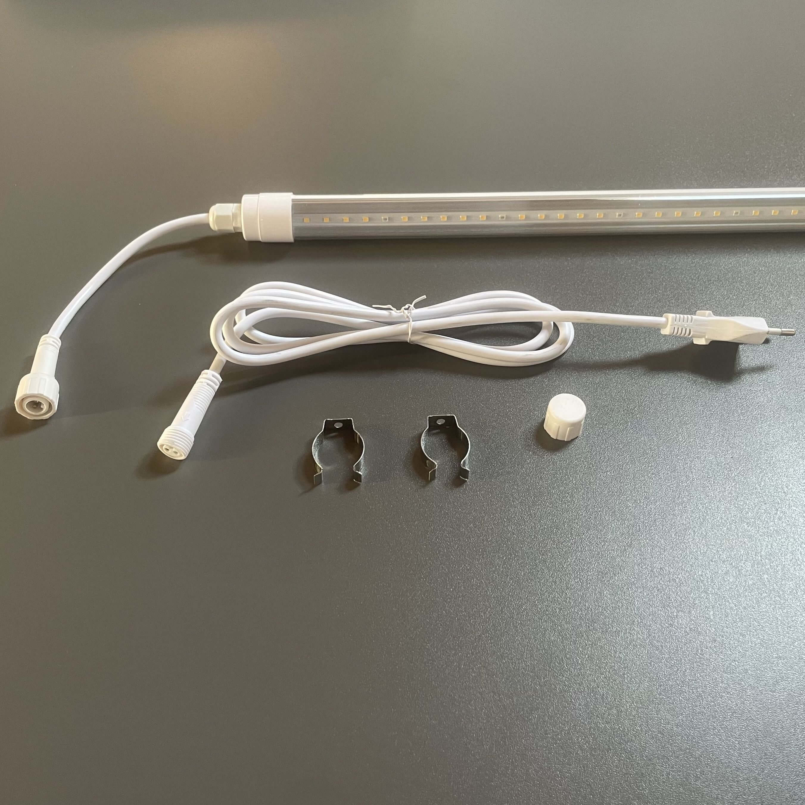 Led Vækst-armatur 10w 60 Cm Inkl  Klips   Prop  Med Ledning
