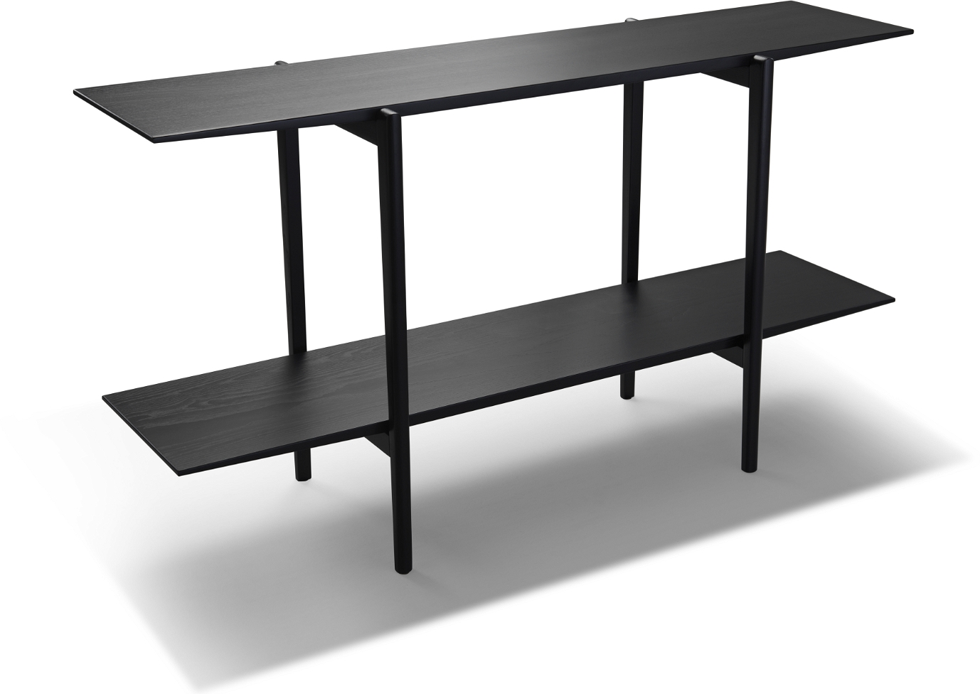Elegant sidebord i sortbejdset ask fra Oscarssons Möbel