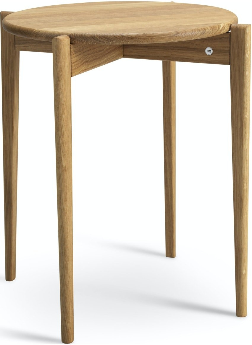 Elegant småbord Tilia i lakeret egetræ - perfekt til hjemmet