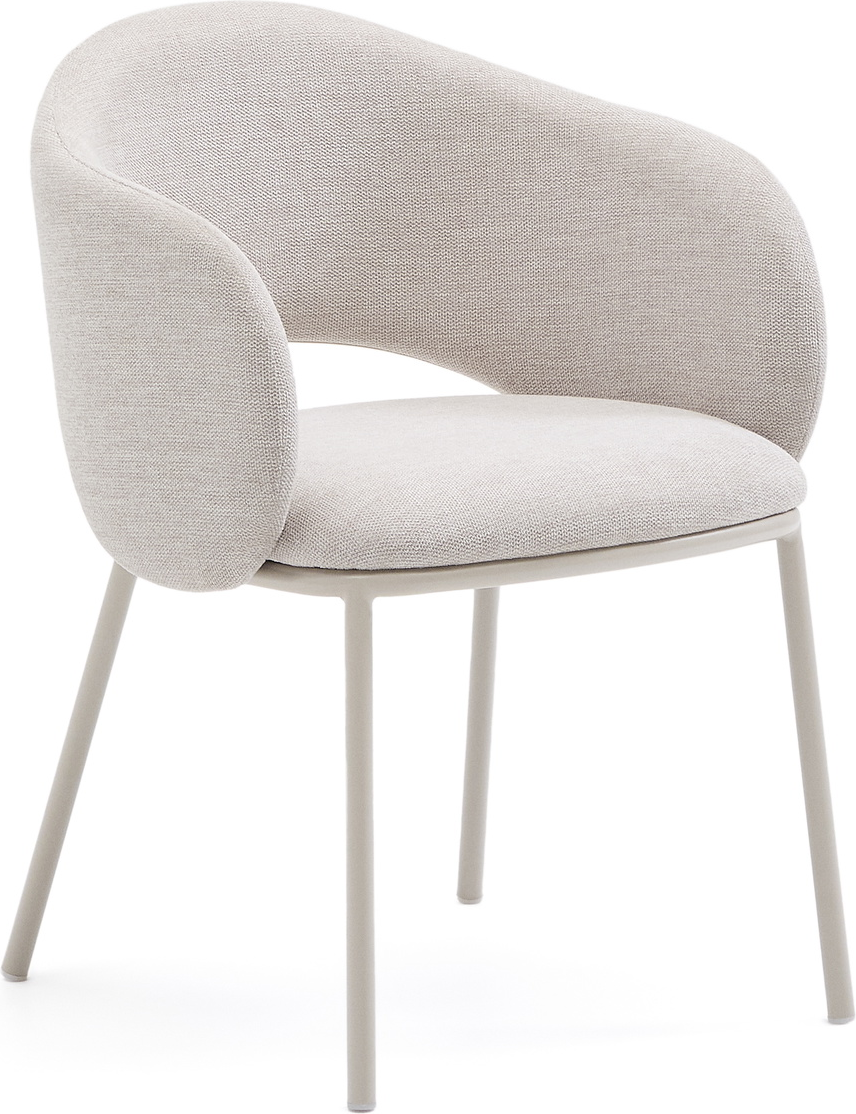 Elegant beige spisebordsstol med armlæn fra Kave Home